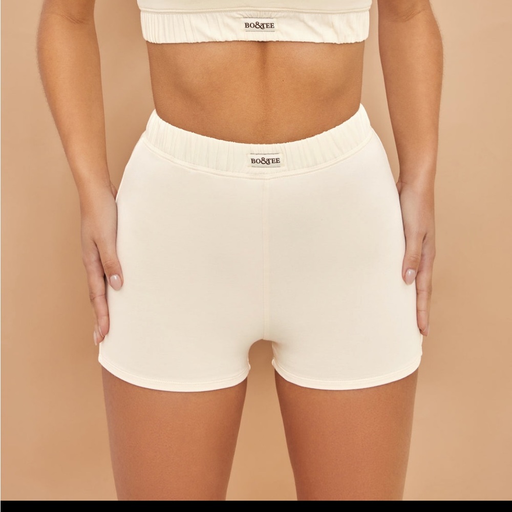 Oh Polly Wind Down Shorts in Cream